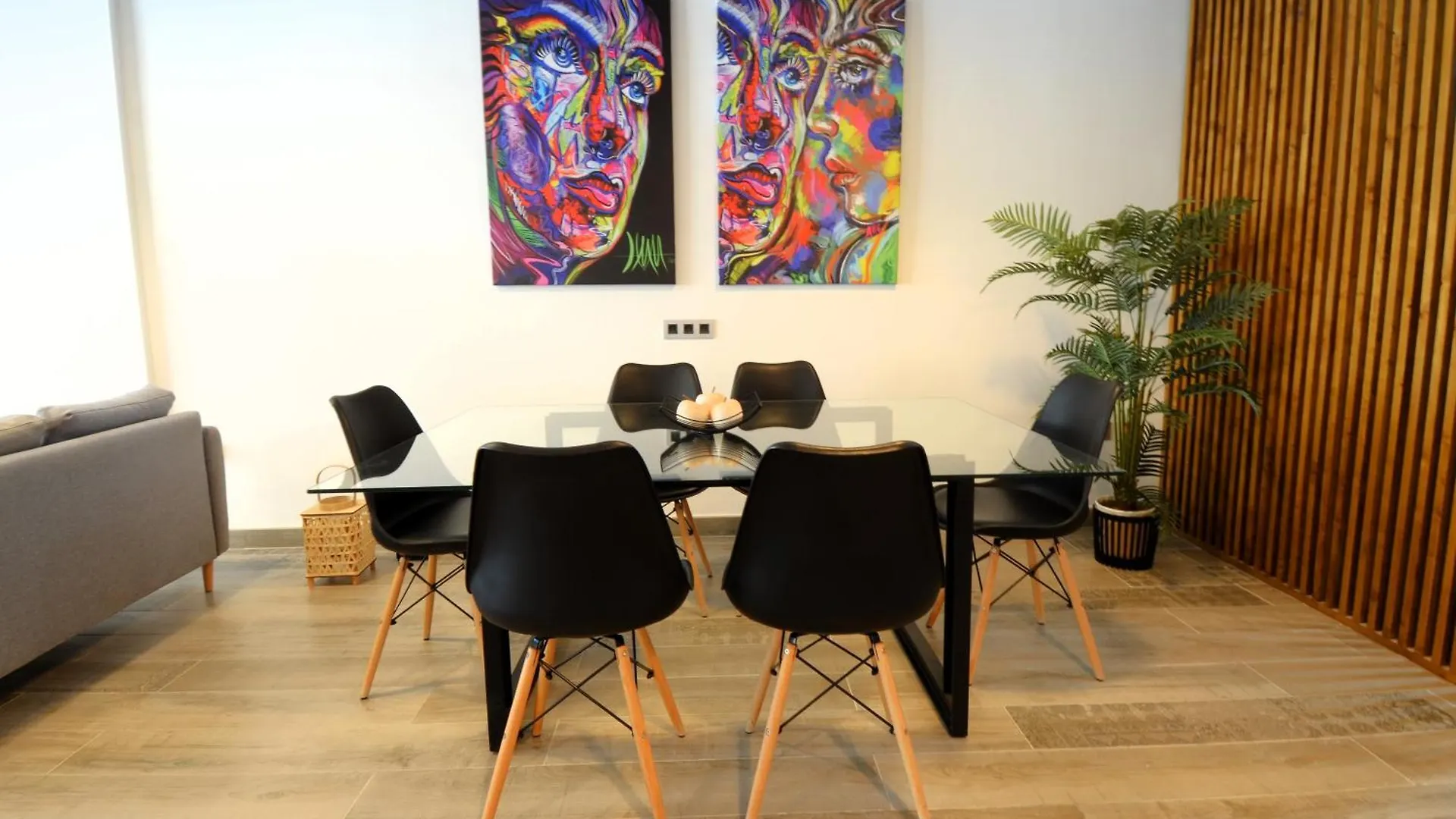 Fabrica Del Lujo En El Centro De Malaga Apartment
